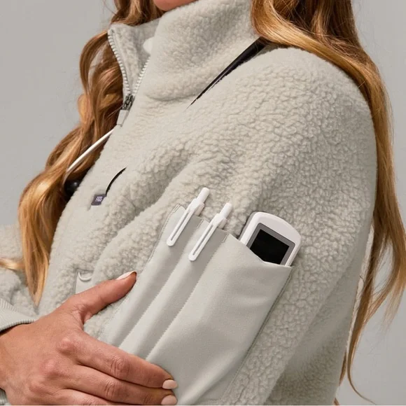 Figs On Shift Sherpa Jacket Cream Fleece Full Zip - Picture 2 of 11